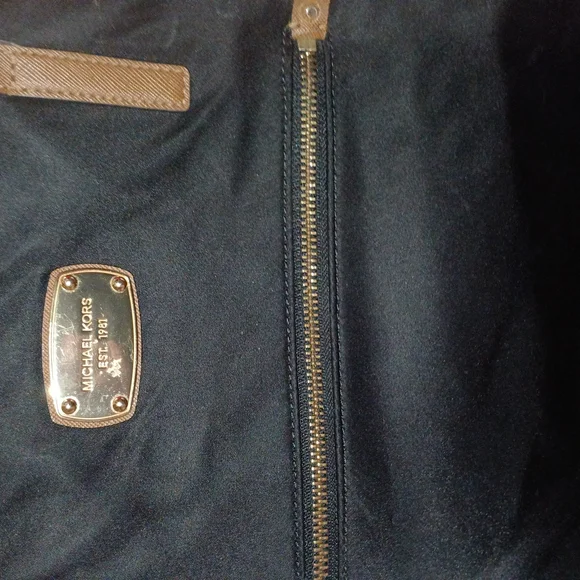 Michael Kors Black and Tan Structured Tote with Gold Hardware - Picture 11 of 16